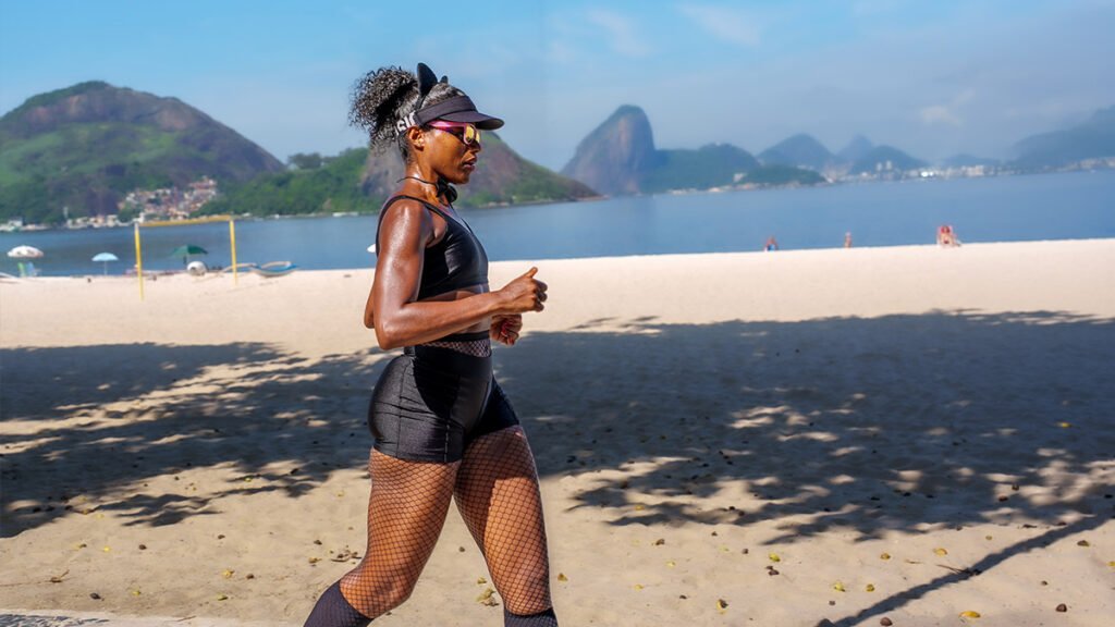 luana santinni correndo e fazendo exercícios para lipedema